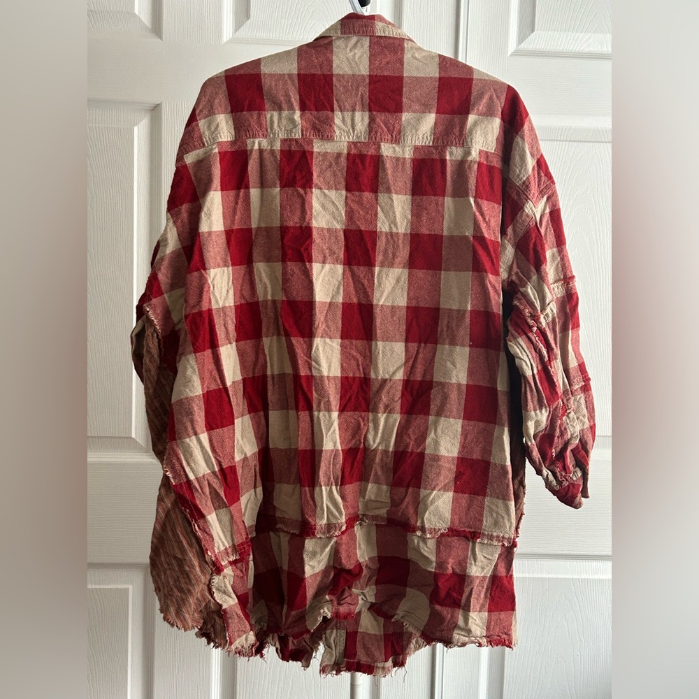 Easel Patchwork/Distressed Button Down - Picture 6 of 9